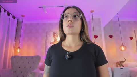 Snapshot of serena___ chatting on 17, 2, 2026 serena___ online show from 17, 2, 2026