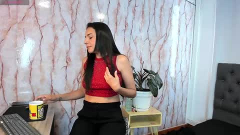 serena_garcia online show from 4, 10, 2025