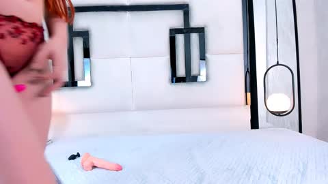 SERENA WILD online show from 19, 10, 2025