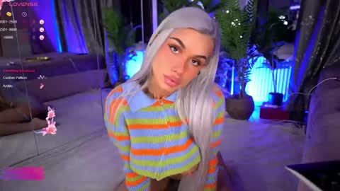 Serene Sophiex online show from 12, 2, 2025