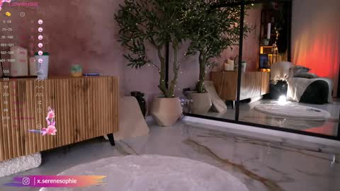 Serene Sophiex online show from 7, 10, 2025