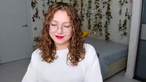 Snapshot of sereneflame chatting on 14, 10, 2025 Ophelia online show from 14, 10, 2025