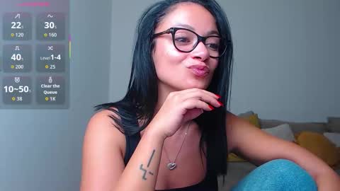 Snapshot of serenesophi chatting on 19, 10, 2025 SereneSophi online show from 19, 10, 2025