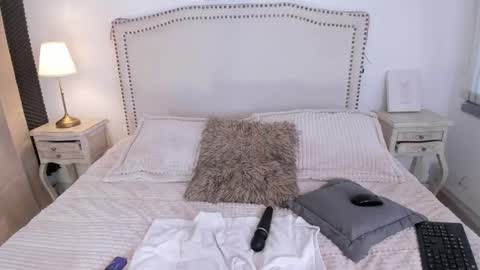 Serenna Cruz online show from 24, 12, 2024