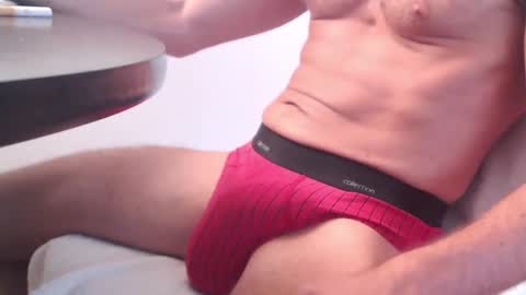 Snapshot of sergio_ch chatting on 26, 10, 2025 sergio_ch online show from 26, 10, 2025