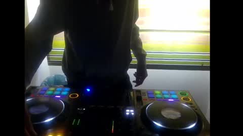 Dj Notorious aka bionik hand online show from 8, 2, 2025
