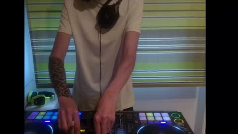 Dj Notorious aka bionik hand online show from 18, 9, 2025