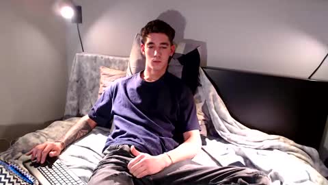 Snapshot of sest0sens0 chatting on 15, 12, 2024 sest0sens0 online show from 15, 12, 2024