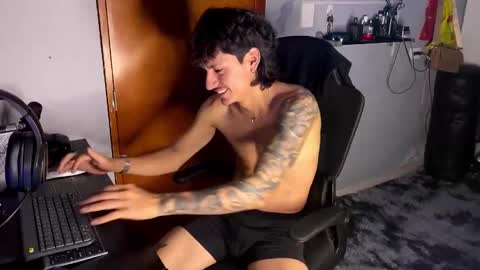 Snapshot of sex_love_sweat chatting on 7, 1, 2026 sex_love_sweat online show from 7, 1, 2026