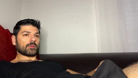 Lucenzo  online show from 9, 2, 2026