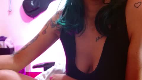 Snapshot of sexmilkdirty chatting on 14, 12, 2024 sexmilkdirty online show from 14, 12, 2024
