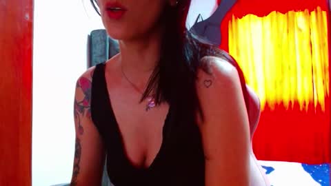 Snapshot of sexmilkdirty chatting on 26, 9, 2025 sexmilkdirty online show from 26, 9, 2025