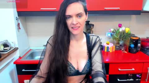 Snapshot of sexqueen1111 chatting on 1, 2, 2025 sexqueen1111 online show from 1, 2, 2025