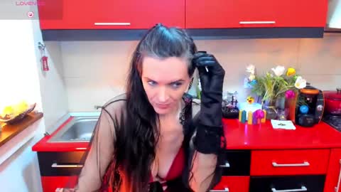 Snapshot of sexqueen1111 chatting on 3, 2, 2025 sexqueen1111 online show from 3, 2, 2025