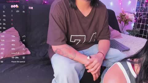 Snapshot of sextape_couple chatting on 4, 2, 2025 Ask me online show from 4, 2, 2025