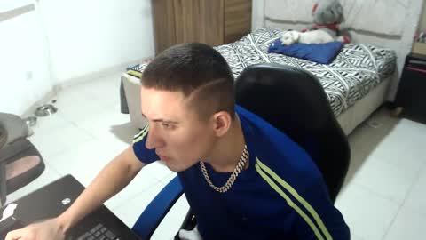 sextinger online show from 13, 1, 2025