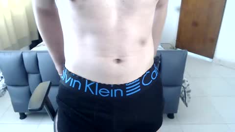 sextinger online show from 3, 3, 2025