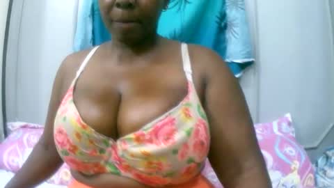Snapshot of sexxi_ebony chatting on 9, 11, 2025 sexxi_ebony online show from 9, 11, 2025