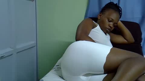 Snapshot of sexxybuttie chatting on 23, 2, 2026 African Queen online show from 23, 2, 2026