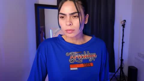  Angie   online show from 13, 10, 2025