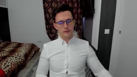 Sexxymuscles4U online show from 20, 2, 2025