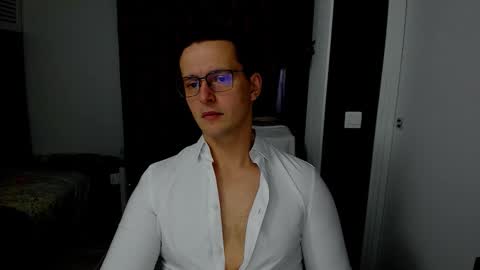 Sexxymuscles4U online show from 18, 11, 2025