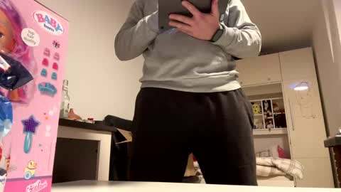 sexy30031986 online show from 6, 12, 2024