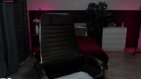 Alexia online show from 2, 11, 2025