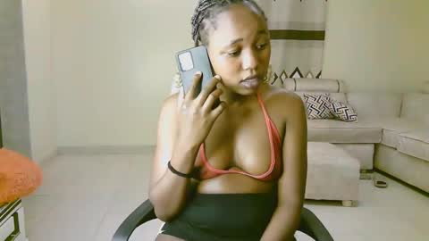 Snapshot of sexy_ariana_2 chatting on 12, 3, 2025 Ariana online show from 12, 3, 2025