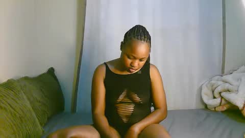 Snapshot of sexy_ariana_2 chatting on 10, 10, 2025 Ariana online show from 10, 10, 2025