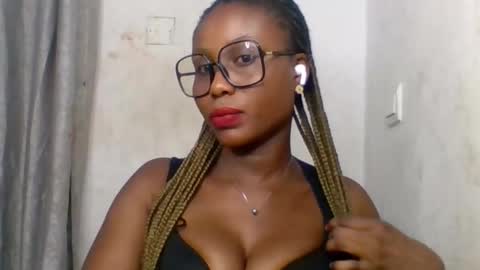 Snapshot of sexy_badgirl2 chatting on 28, 10, 2025 Sexy blackgirl2 online show from 28, 10, 2025