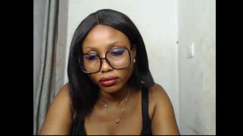 Snapshot of sexy_badgirl2 chatting on 13, 11, 2025 Sexy blackgirl2 online show from 13, 11, 2025