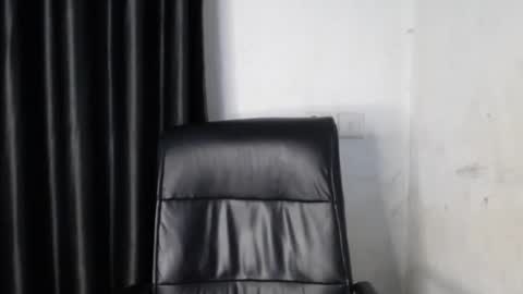 Snapshot of sexy_dick_drainer chatting on 24, 10, 2025 TAISHA online show from 24, 10, 2025