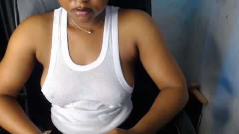 Snapshot of sexy_dick_drainer chatting on 28, 10, 2025 TAISHA online show from 28, 10, 2025