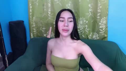 sexy_emily92 online show from 20, 11, 2025