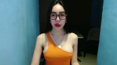 sexy_emily92 online show from 11, 1, 2026