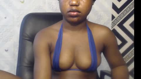 Snapshot of sexy_floral chatting on 24, 9, 2025 Angela online show from 24, 9, 2025