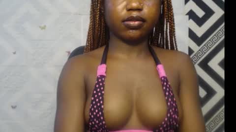 Snapshot of sexy_floral chatting on 25, 9, 2025 Angela online show from 25, 9, 2025