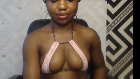 Snapshot of sexy_floral chatting on 30, 9, 2025 Angela online show from 30, 9, 2025