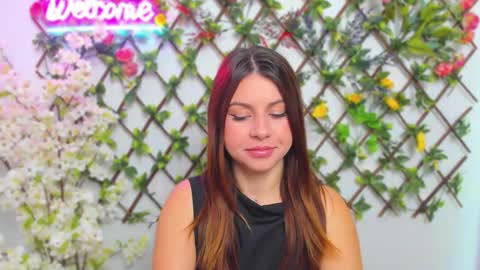 Snapshot of sexy_lily20 chatting on 26, 10, 2025 Lily online show from 26, 10, 2025