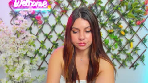 Snapshot of sexy_lily20 chatting on 27, 10, 2025 Lily online show from 27, 10, 2025