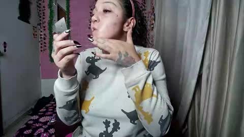 sexy lolas online show from 21, 12, 2025