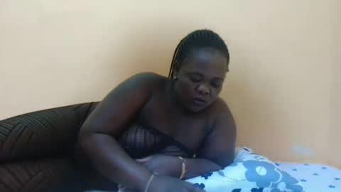 Snapshot of sexy_mummy25 chatting on 17, 12, 2025 sexy_mummy25 online show from 17, 12, 2025