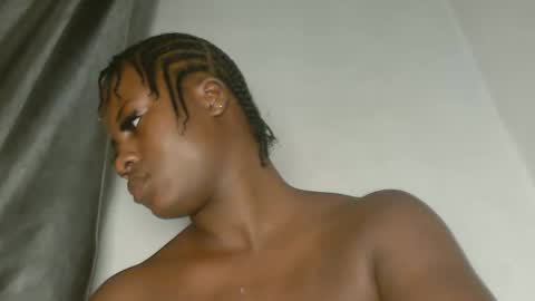 Snapshot of sexy_petitqueen chatting on 24, 3, 2026 sexy_petitqueen online show from 24, 3, 2026