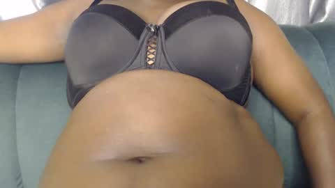 sexy_serena_ online show from 5, 1, 2025