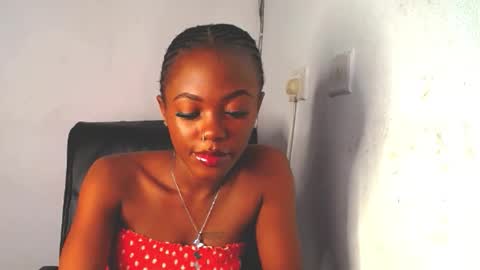 Snapshot of sexy_slimebony chatting on 26, 10, 2025 Rae online show from 26, 10, 2025