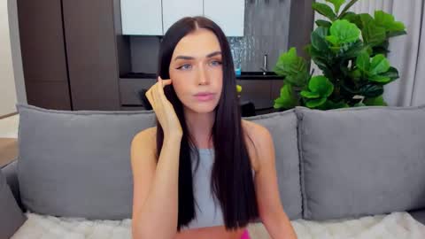 Lou online show from 8, 2, 2025