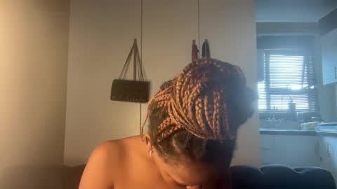 sexyasszeeee online show from 27, 2, 2026