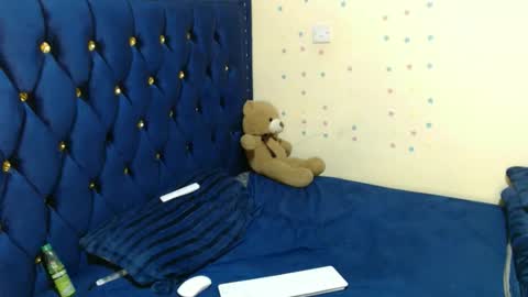 Sexybilha483 online show from 21, 3, 2026