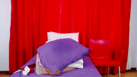 sexybustyboobs online show from 7, 3, 2026